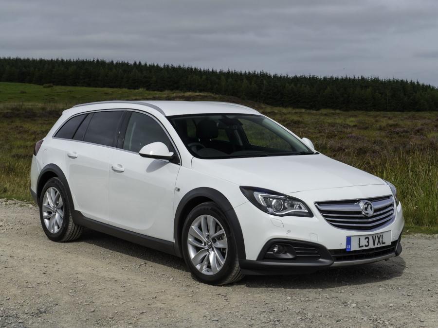  Vauxhall Insignia Country Tourer 2013 года  (фото 18 из 28)